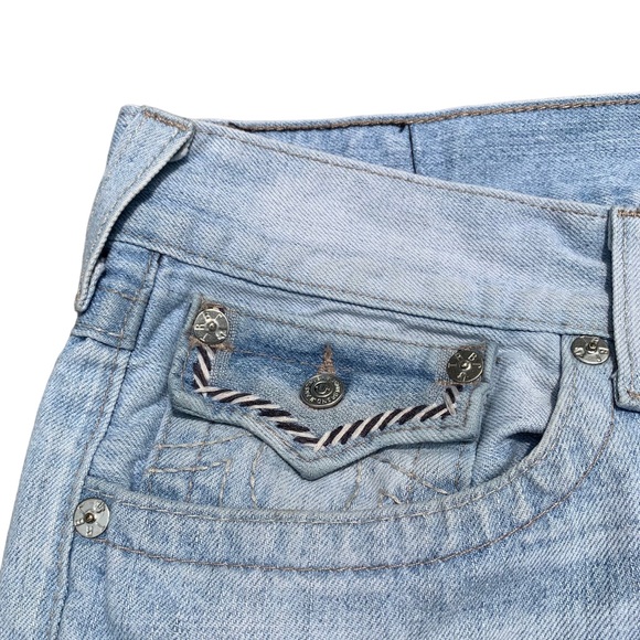 True Religion Straight Fit Light Blue Faded Men’s Denim Jeans - Picture 4 of 8